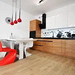 El Rojo Z Garazem Kołobrzeg