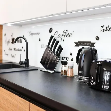 El Rojo Z Garazem アパート